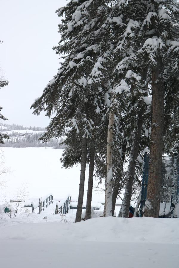 Great Slave Lakeside Bed & Breakfast Yellowknife Dış mekan fotoğraf