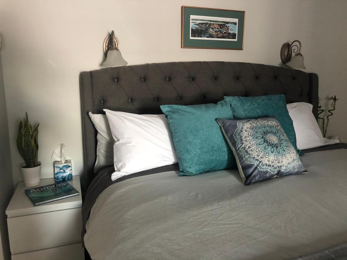 Great Slave Lakeside Bed & Breakfast Yellowknife Dış mekan fotoğraf