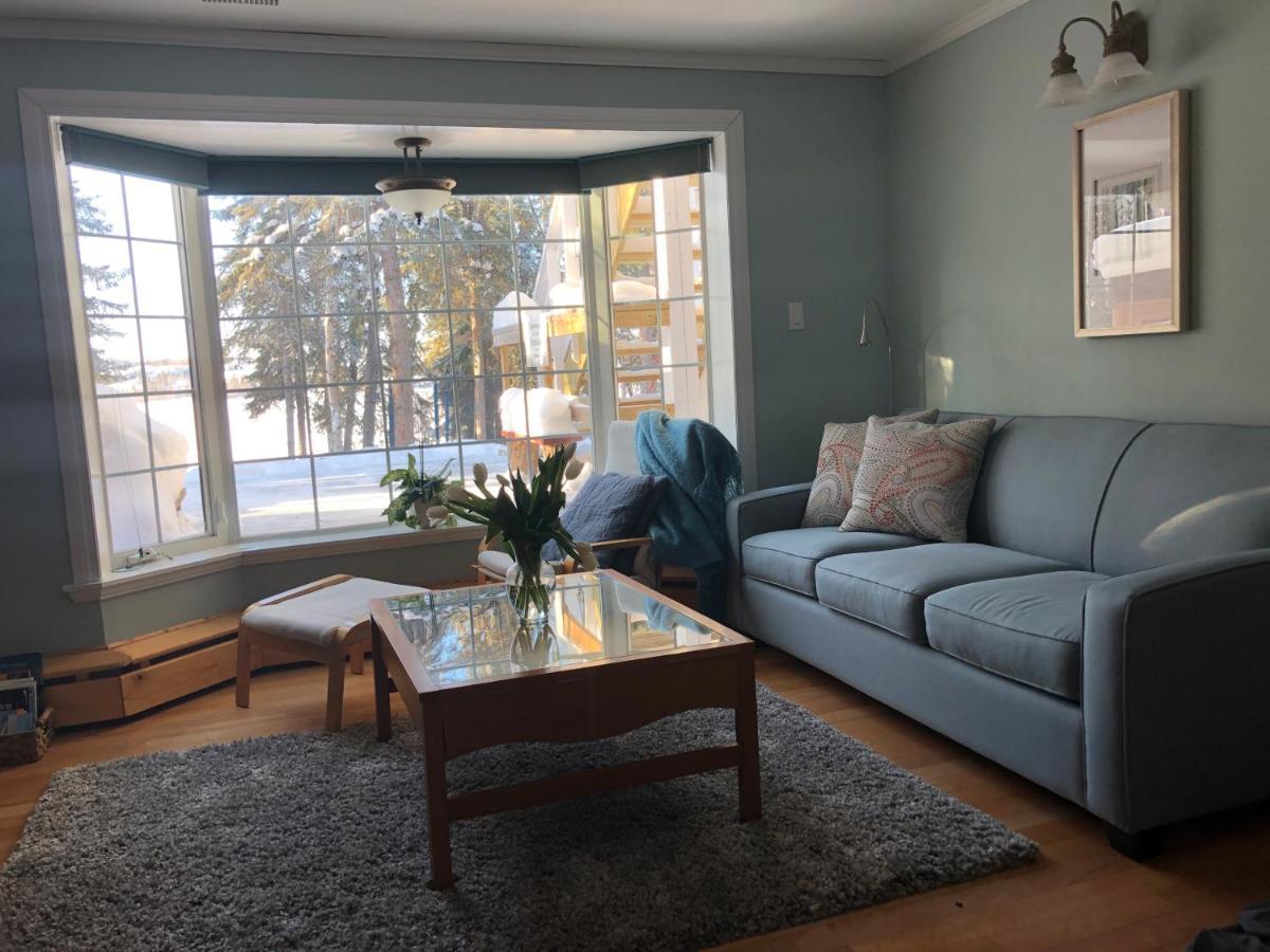 Great Slave Lakeside Bed & Breakfast Yellowknife Dış mekan fotoğraf